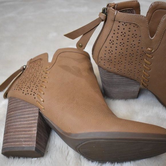 Tommy Hilfiger Brown Stacked Heel Ankle Boots Women’s 9.5 Almond Toe Zip - Picture 10 of 12